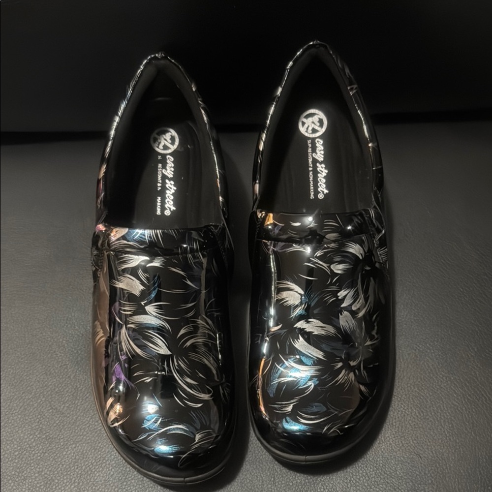 Easy Works Black Floral‎ Slip-On Shoes Slip-Resistant & Non-Marking.